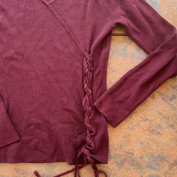 magenta sweater - Picture 3 of 5